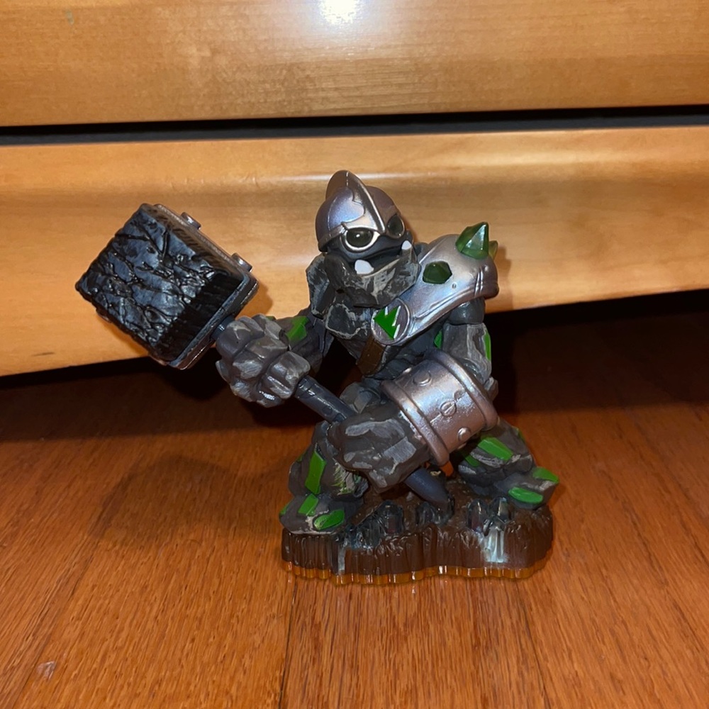 Skylander Character “Crusher”